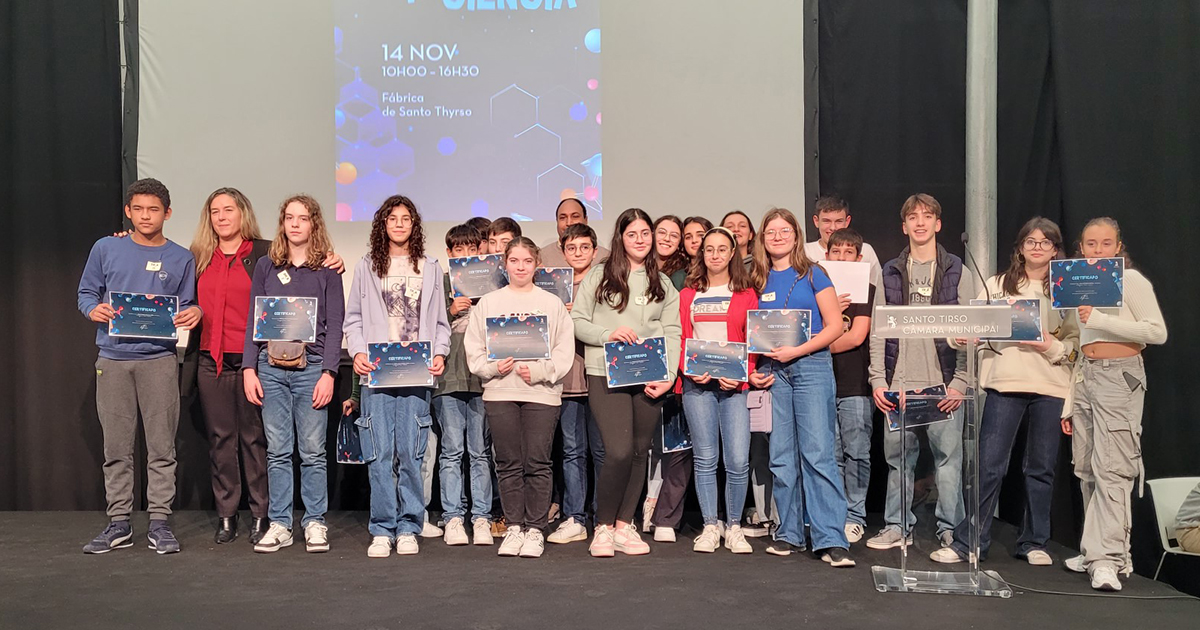 Alumnos del Instituto Tomaz Pelayo ganan el Premio Vivir + Ciencia